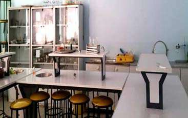 کلاسهای آزمایشگاهی شهید باهنر